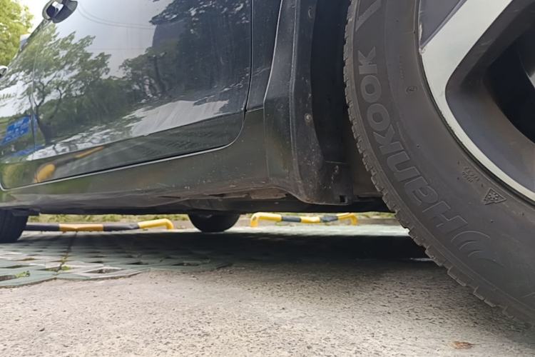 Used Honda Accord 2016 2.0L Elite Edition Chassis Front Right