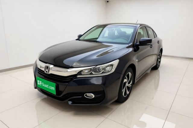 Ojetý Honda Accord 2016 2.0L Comfort Edition