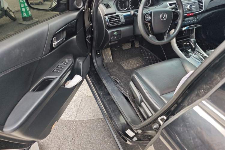 Used Honda Accord 2016 2.0L Elite Edition Driver Seat