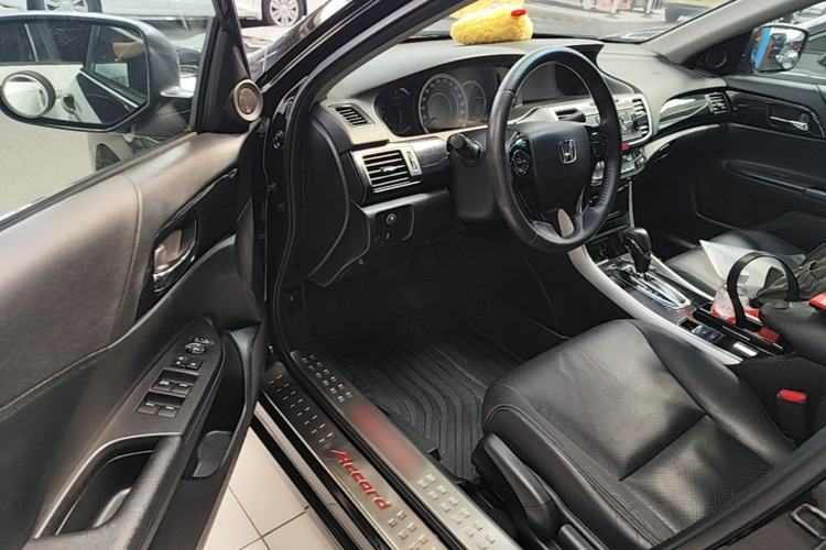 Used Honda Accord 2016 2.0L Elite Edition Driver Seat