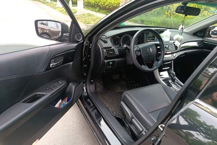 Used Honda Accord 2016 2.0L Elite Edition Driver Seat