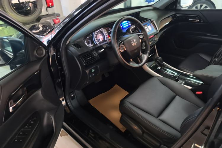 Used Honda Accord 2016 2.0L Comfort Edition Driver Seat