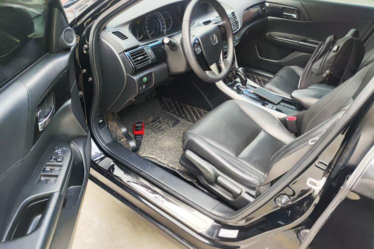 Used Honda Accord 2016 2.0L Elite Edition Driver Seat