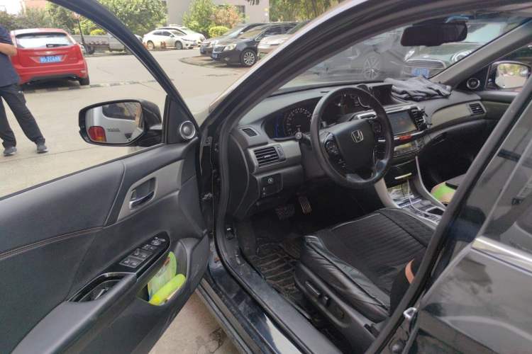 Used Honda Accord 2016 Hybrid 2.0L Rui Ling Edition Driver Seat