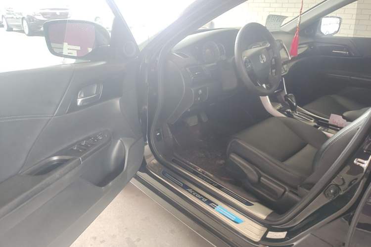 Used Honda Accord 2016 2.0L Elite Edition Driver Seat