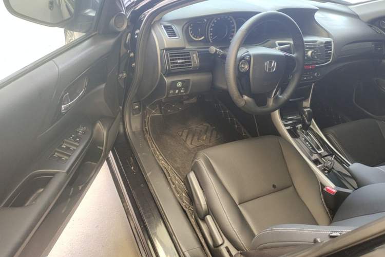 Used Honda Accord 2016 2.0L Comfort Edition Driver Seat