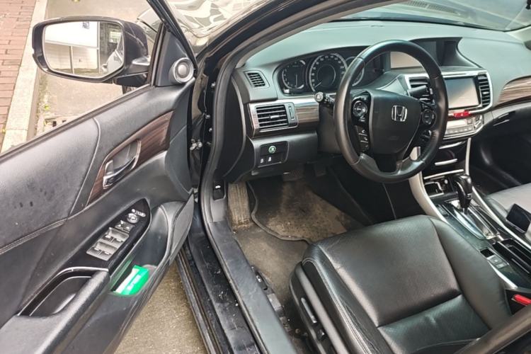 Used Honda Accord 2016 2.4L Luxury Edition Driver Seat