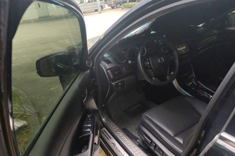 Used Honda Accord 2016 2.4L Luxury Edition Driver Seat