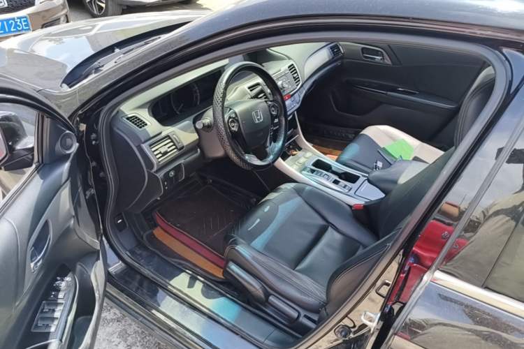 Used Honda Accord 2016 Hybrid 2.0L Sharp Edition Driver Seat
