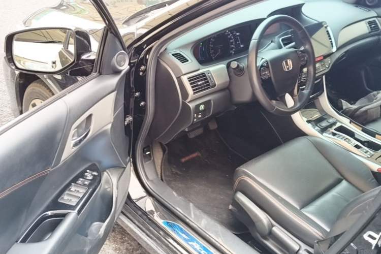 Used Honda Accord 2016 Hybrid 2.0L Sharp Edition Driver Seat