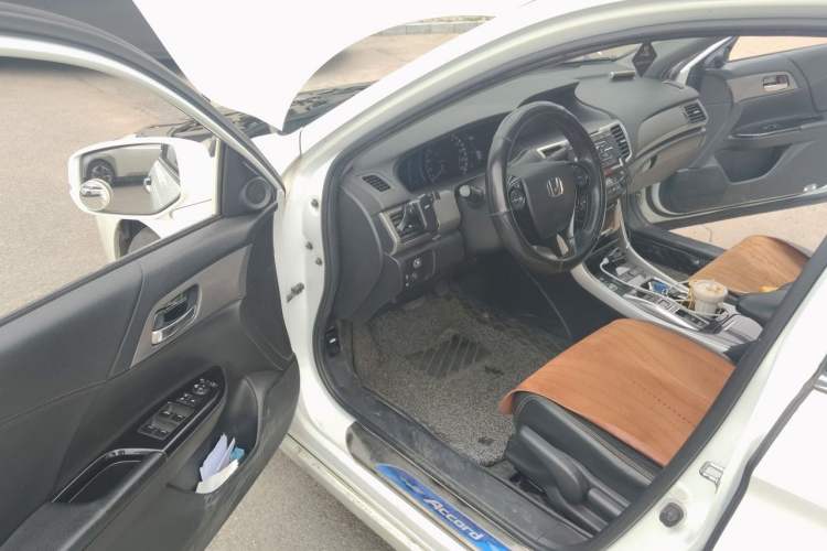Used Honda Accord 2016 Hybrid 2.0L Sharp Edition Driver Seat