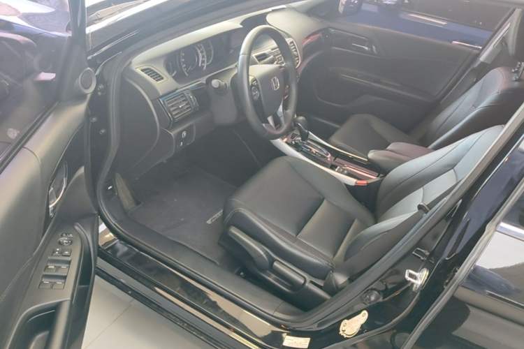 Used Honda Accord 2016 2.0L Elite Edition Driver Seat
