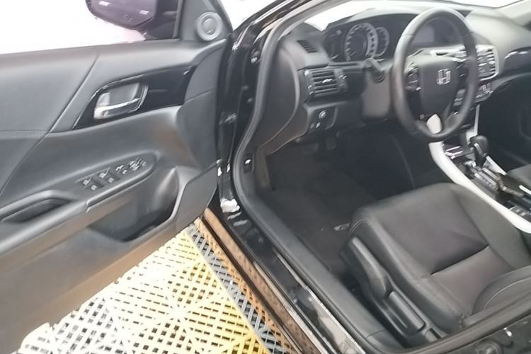 Used Honda Accord 2016 2.0L Elite Edition Driver Seat