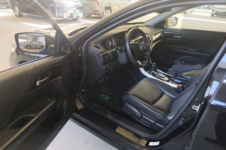 Used Honda Accord 2016 2.0L Elite Edition Driver Seat