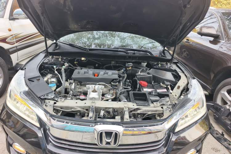 Used Honda Accord 2016 2.0L Comfort Edition Engine Bay