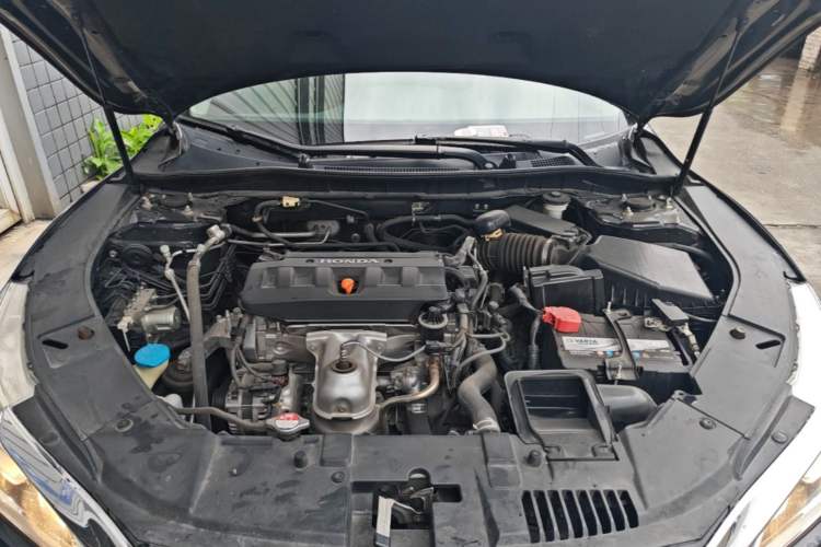 Used Honda Accord 2016 2.0L Comfort Edition Engine Bay