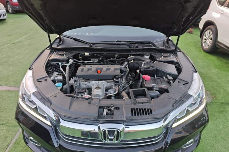 Used Honda Accord 2016 2.0L Comfort Edition Engine Bay