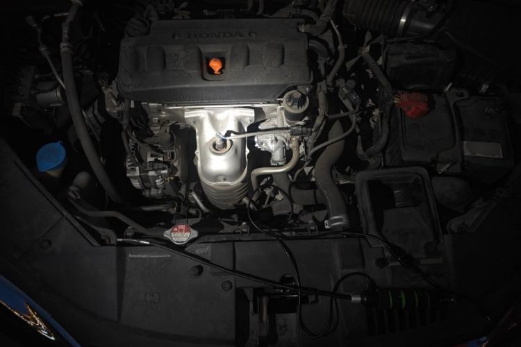 Used Honda Accord 2016 2.0L Comfort Edition Engine Bay