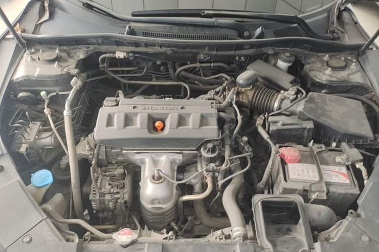 Used Honda Accord 2016 2.0L Comfort Edition Engine Bay