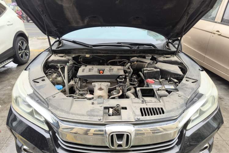 Used Honda Accord 2016 2.0L Comfort Edition Engine Bay