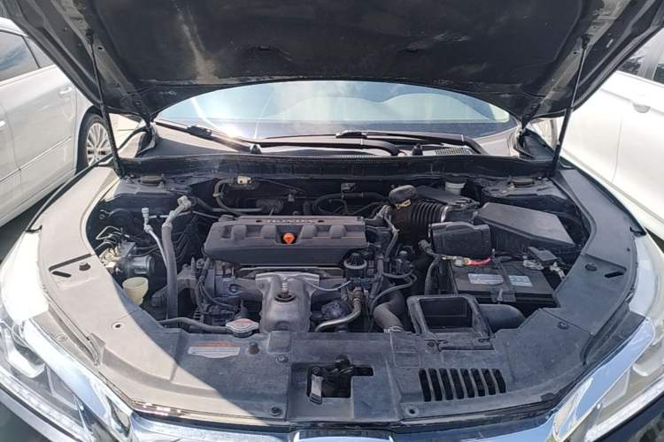 Used Honda Accord 2016 2.0L Comfort Edition Engine Bay