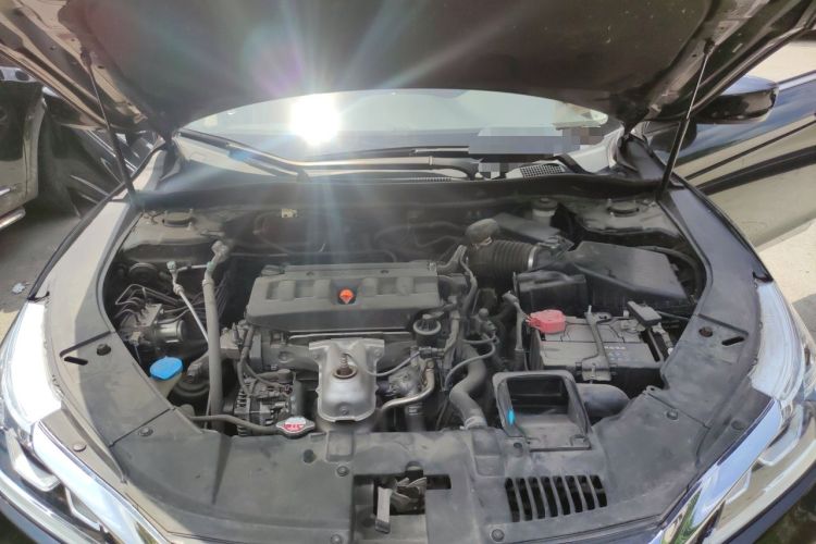 Used Honda Accord 2016 2.0L Comfort Edition Engine Bay