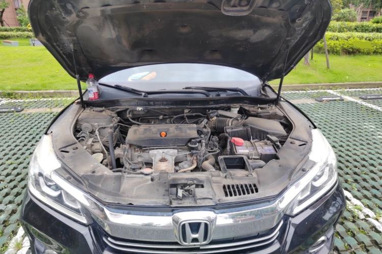 Used Honda Accord 2016 2.0L Comfort Edition Engine Bay