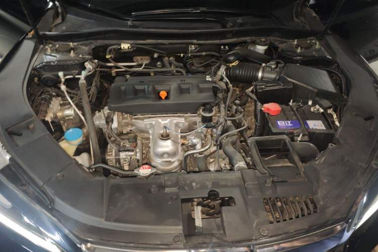 Used Honda Accord 2016 2.0L Comfort Edition Engine Bay