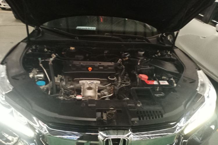 Used Honda Accord 2016 2.0L Comfort Edition Engine Bay