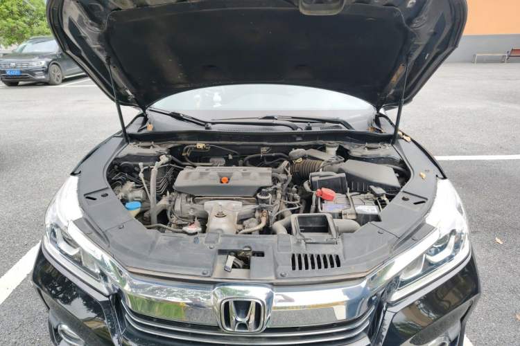 Used Honda Accord 2016 2.0L Comfort Edition Engine Bay