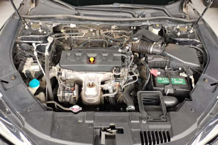 Used Honda Accord 2016 2.0L Comfort Edition Engine Bay