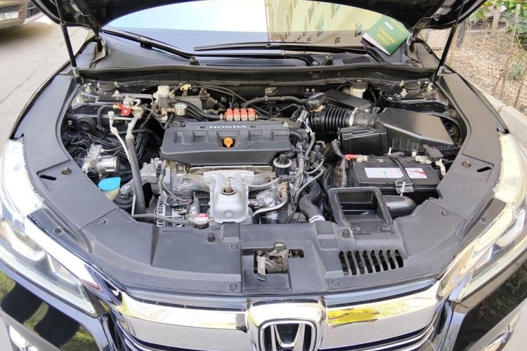 Used Honda Accord 2016 2.0L Comfort Edition Engine Bay