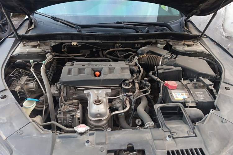 Used Honda Accord 2016 2.0L Comfort Edition Engine Bay