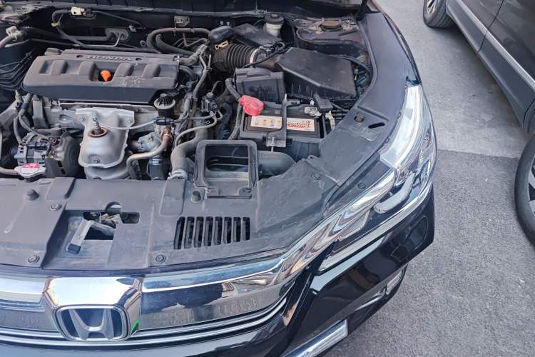 Used Honda Accord 2016 2.0L Comfort Edition Engine Bay Left