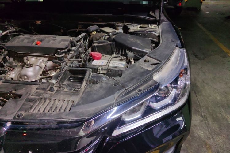 Used Honda Accord 2016 2.0L Comfort Edition Engine Bay Left
