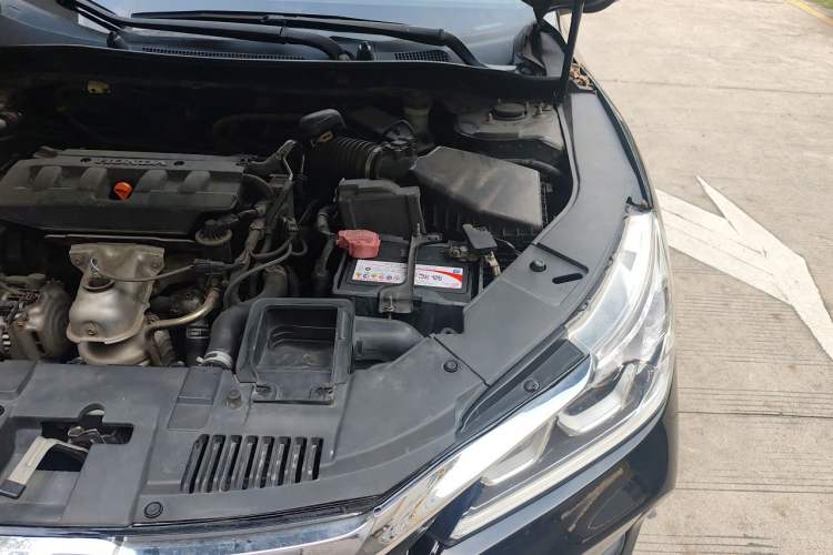 Used Honda Accord 2016 2.0L Comfort Edition Engine Bay Left