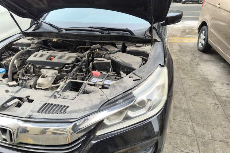 Used Honda Accord 2016 2.0L Comfort Edition Engine Bay Left