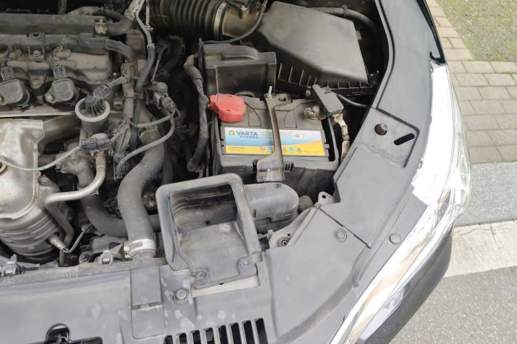 Used Honda Accord 2016 2.0L Comfort Edition Engine Bay Left