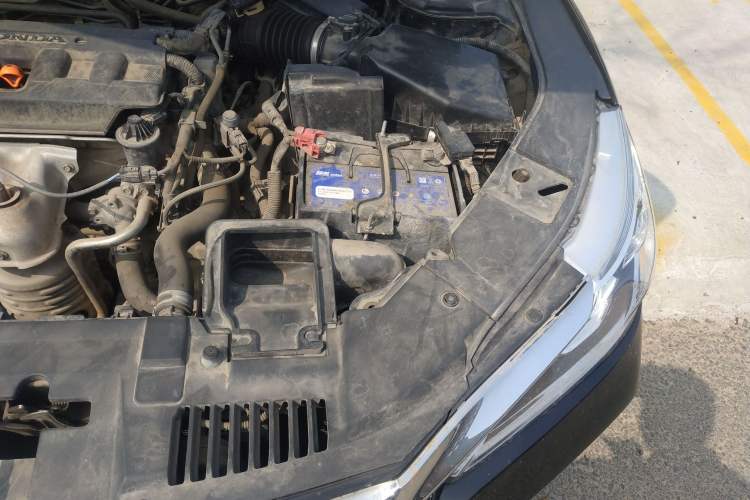 Used Honda Accord 2016 2.0L Comfort Edition Engine Bay Left