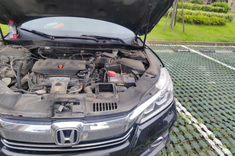 Used Honda Accord 2016 2.0L Comfort Edition Engine Bay Left