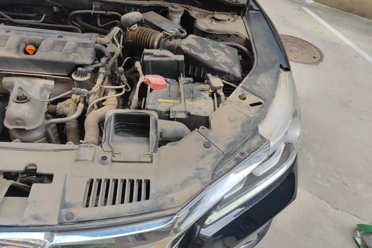 Used Honda Accord 2016 2.0L Comfort Edition Engine Bay Left