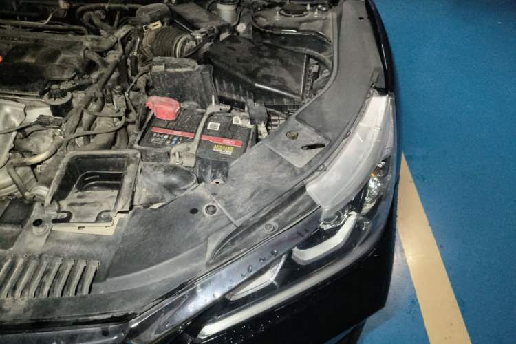 Used Honda Accord 2016 2.0L Comfort Edition Engine Bay Left