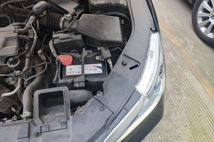 Used Honda Accord 2016 2.0L Comfort Edition Engine Bay Left