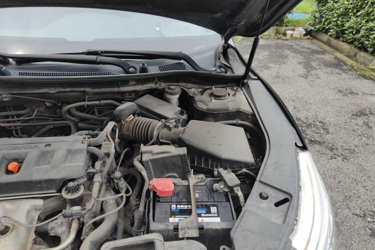 Used Honda Accord 2016 2.0L Comfort Edition Engine Bay Left