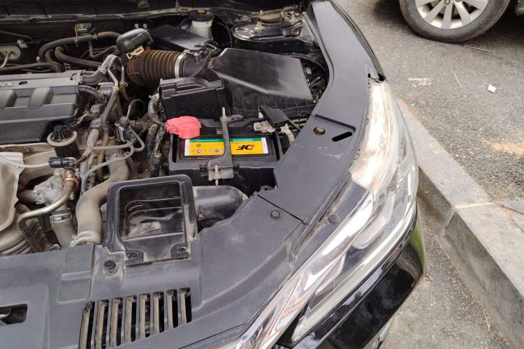 Used Honda Accord 2016 2.0L Comfort Edition Engine Bay Left