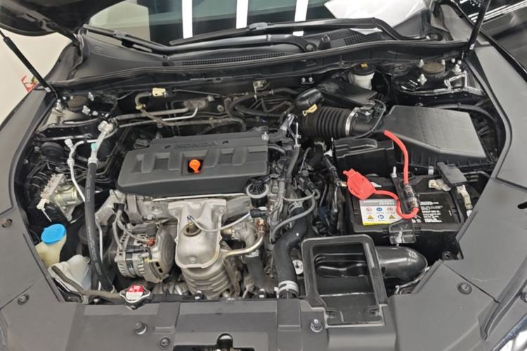 Used Honda Accord 2016 2.0L Comfort Edition Engine Bay