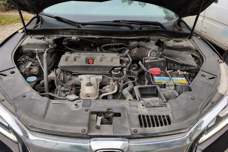 Used Honda Accord 2016 2.0L Comfort Edition Engine Bay