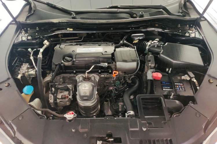 Used Honda Accord 2016 2.4L Comfort Edition Engine Bay