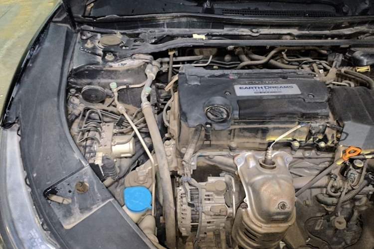 Used Honda Accord 2016 2.4L Comfort Edition Engine Bay Right