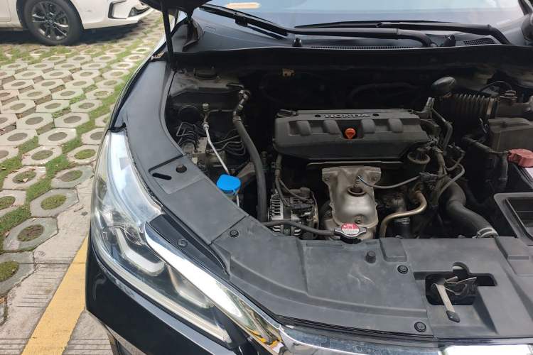 Used Honda Accord 2016 2.0L Comfort Edition Engine Bay Right
